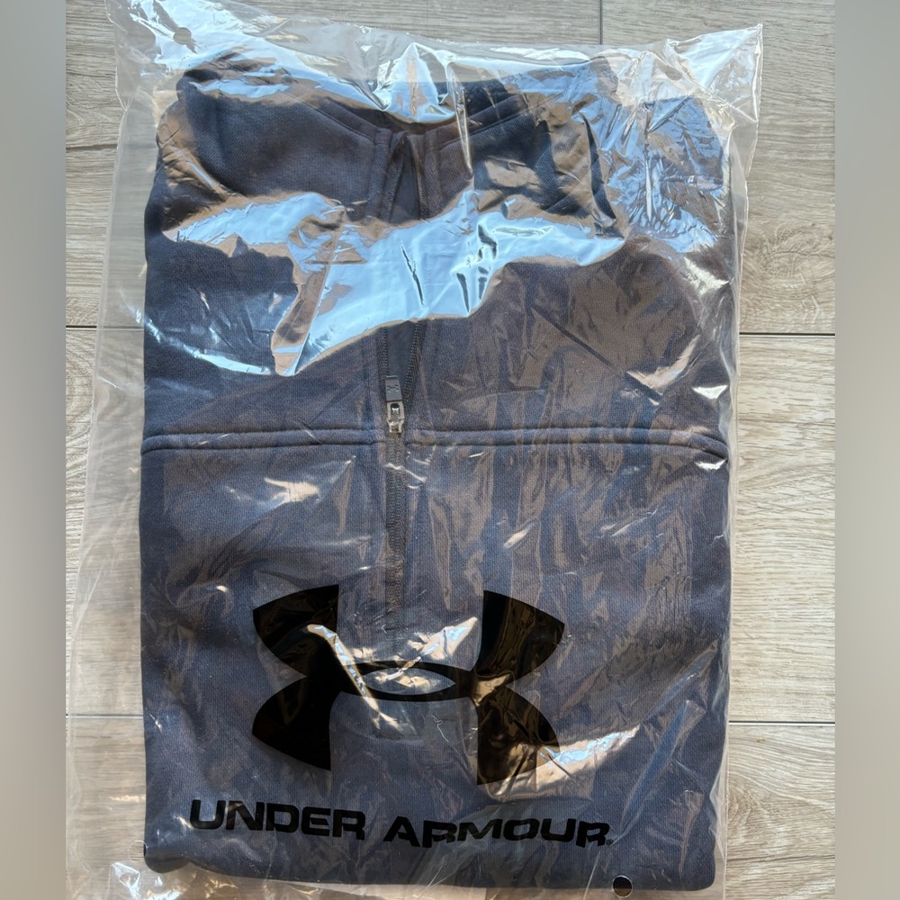 NWT/NIP women’s Under Armour Tac Fleece size M - Picture 3 of 3